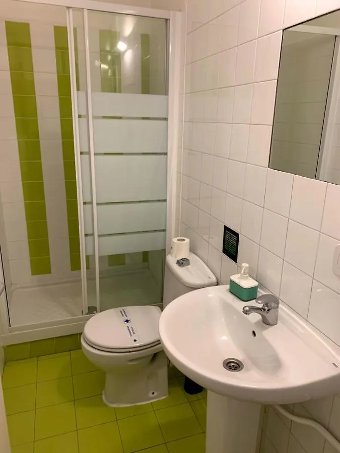 Guest house Central And Basic Universitat For Young Hostel Barcelona