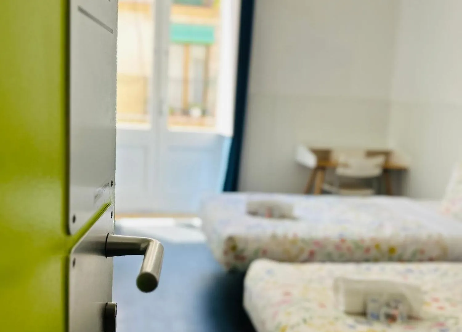 Central And Basic Universitat For Young Hostel Barcelona