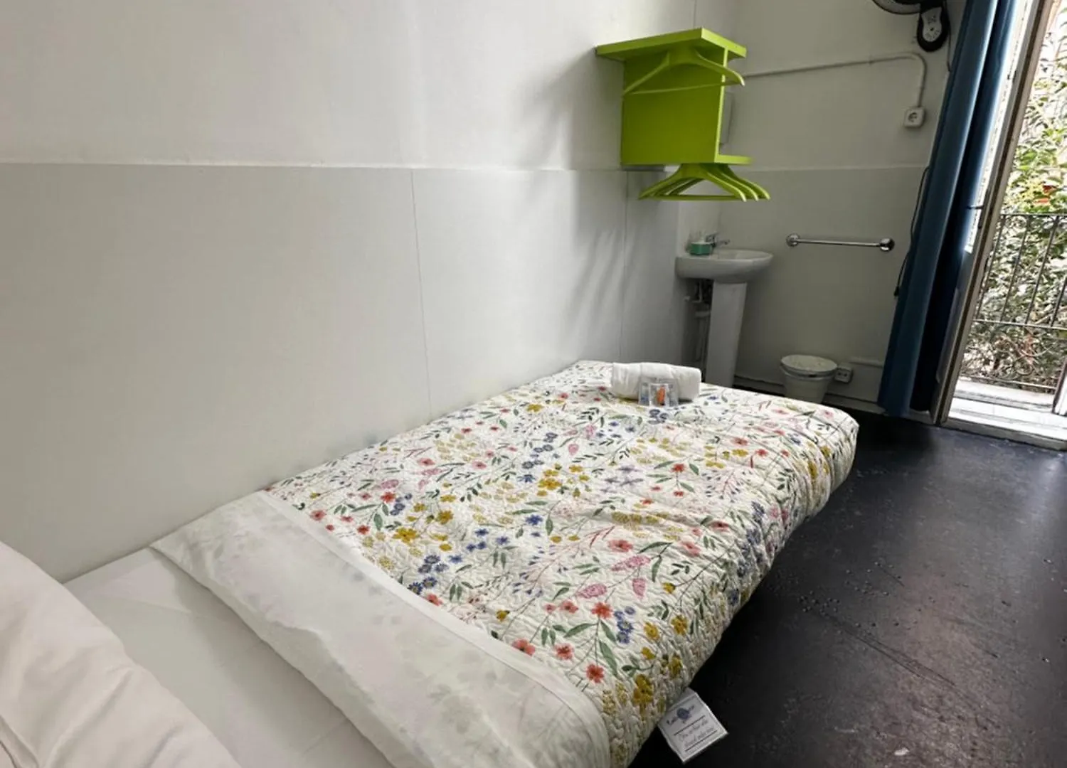 Guest house Central And Basic Universitat For Young Hostel Barcelona